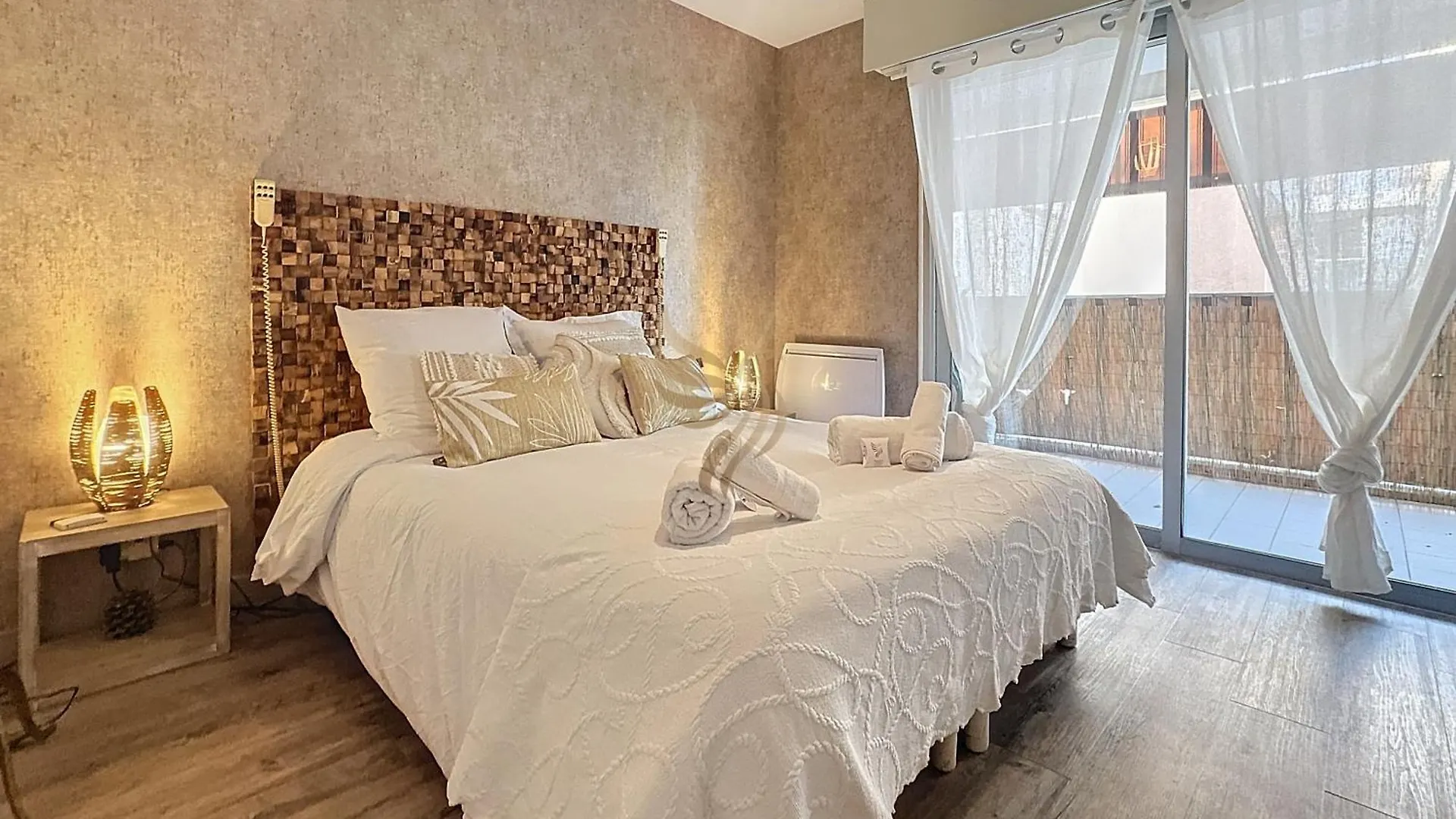 L'Ecrin Des Cimes Appartement Duplex, Terrasse Vue Panoramique, Box - Capitalchic Services Frejus Plage 0*,  France