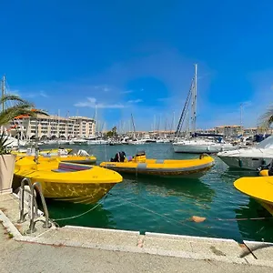 Superb With Garden Near The Sea Fréjus